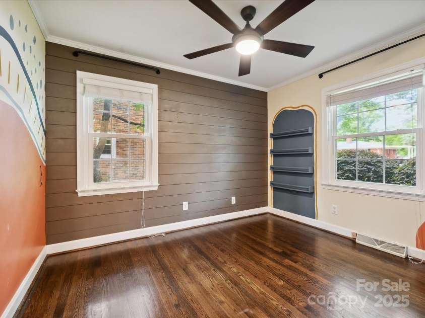 827 Fairbanks Road, Charlotte, NC 28210.  MLS# CAR4260637, YatesRealty ID 15733. 