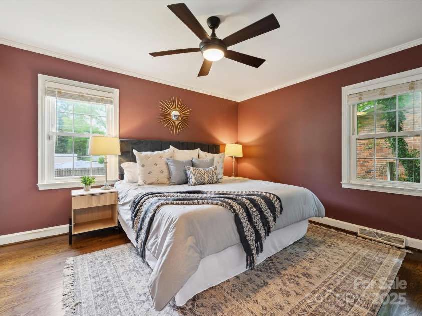 827 Fairbanks Road, Charlotte, NC 28210.  MLS# CAR4260637, YatesRealty ID 15733. 