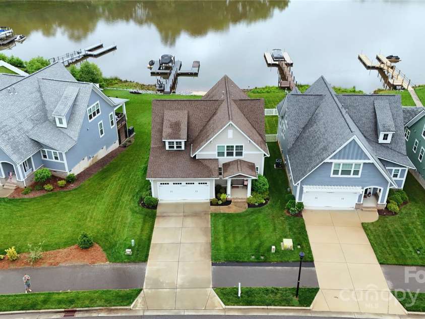 136 Preston Road, Mooresville, NC 28117.  MLS# CAR4257525, YatesRealty ID 15734. 