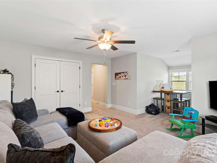 136 Preston Road, Mooresville, NC 28117.  MLS# CAR4257525, YatesRealty ID 15734. 