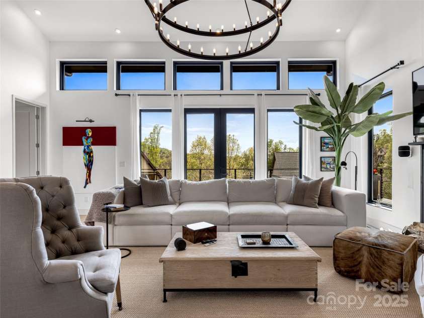 11 Bayonne Trail, Asheville, NC 28804.  MLS# CAR4250937, YatesRealty ID 15735. Year-around mountain views