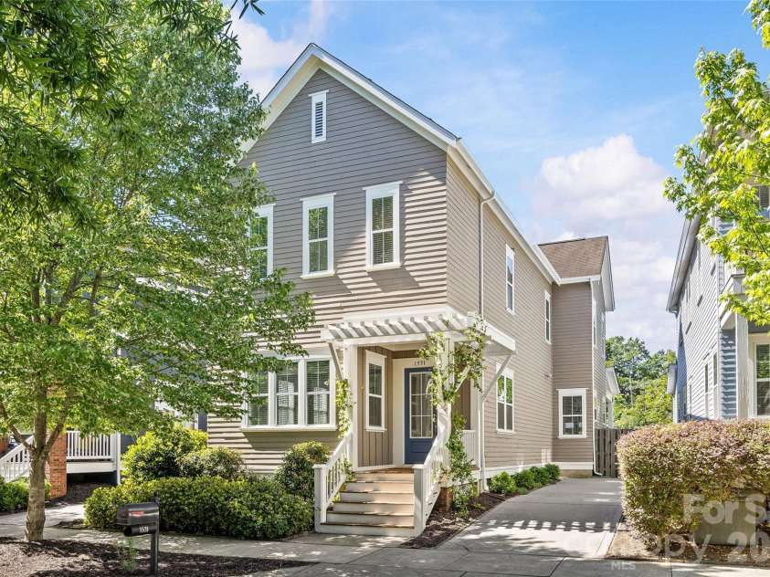 1531 Tippah Park Court, Charlotte, NC 28205.  MLS# CAR4364940, YatesRealty ID 15736. 