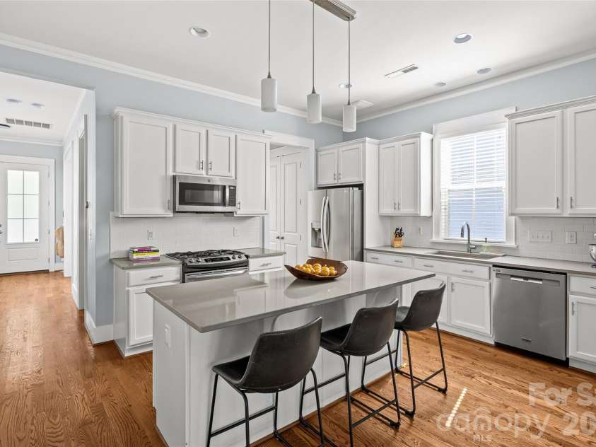 1531 Tippah Park Court, Charlotte, NC 28205.  MLS# CAR4364940, YatesRealty ID 15736. 
