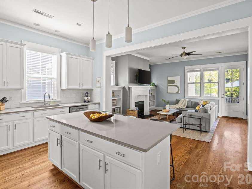1531 Tippah Park Court, Charlotte, NC 28205.  MLS# CAR4364940, YatesRealty ID 15736. 