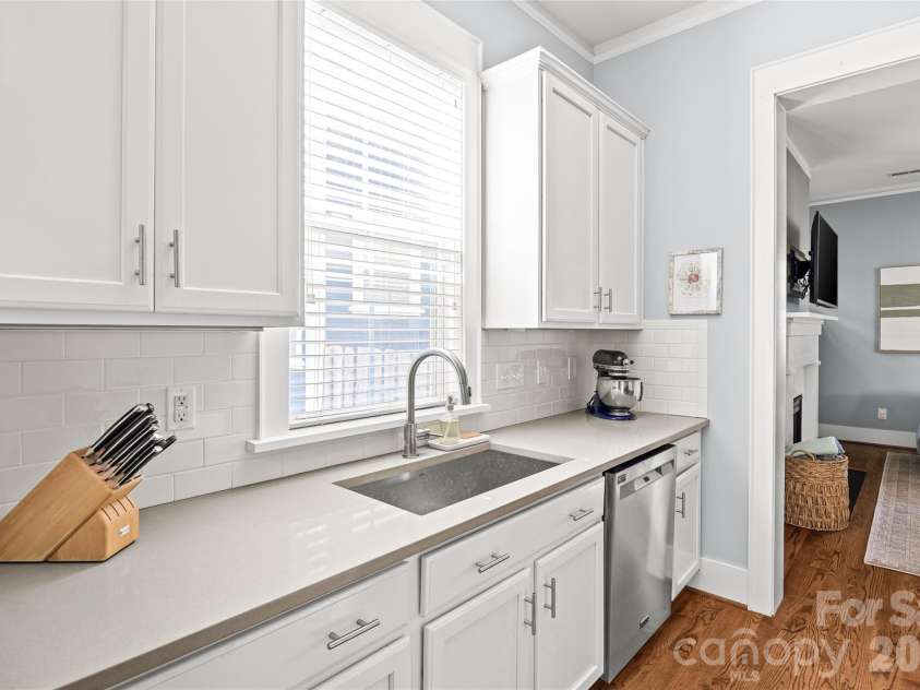 1531 Tippah Park Court, Charlotte, NC 28205.  MLS# CAR4364940, YatesRealty ID 15736. 