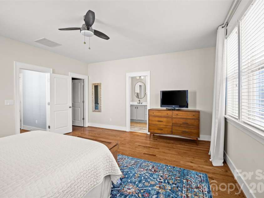 1531 Tippah Park Court, Charlotte, NC 28205.  MLS# CAR4364940, YatesRealty ID 15736. 