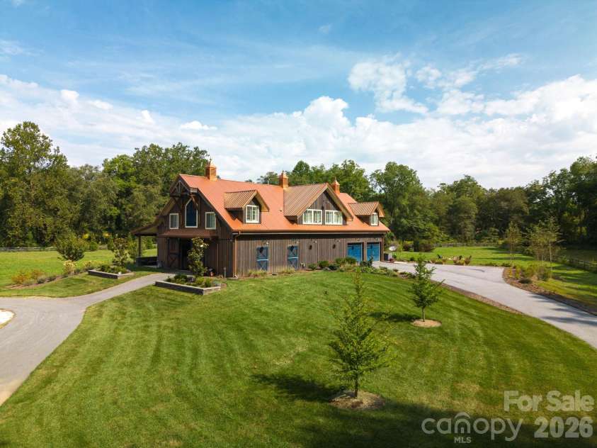 20 Waterford Lakes Drive, Fletcher, NC 28732.  MLS# CAR4361440, YatesRealty ID 15738. 