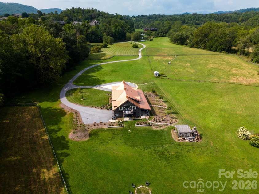 20 Waterford Lakes Drive, Fletcher, NC 28732.  MLS# CAR4361440, YatesRealty ID 15738. 
