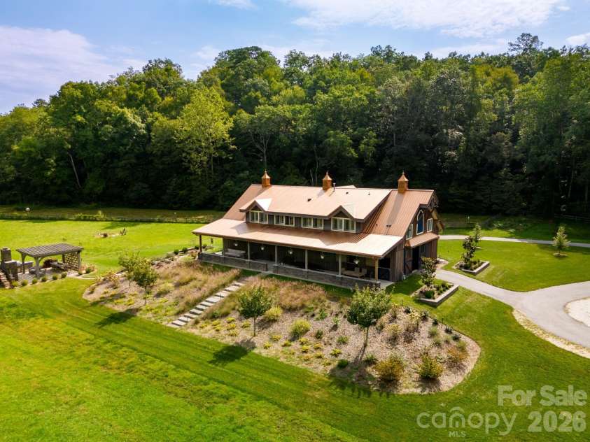 20 Waterford Lakes Drive, Fletcher, NC 28732.  MLS# CAR4361440, YatesRealty ID 15738. 