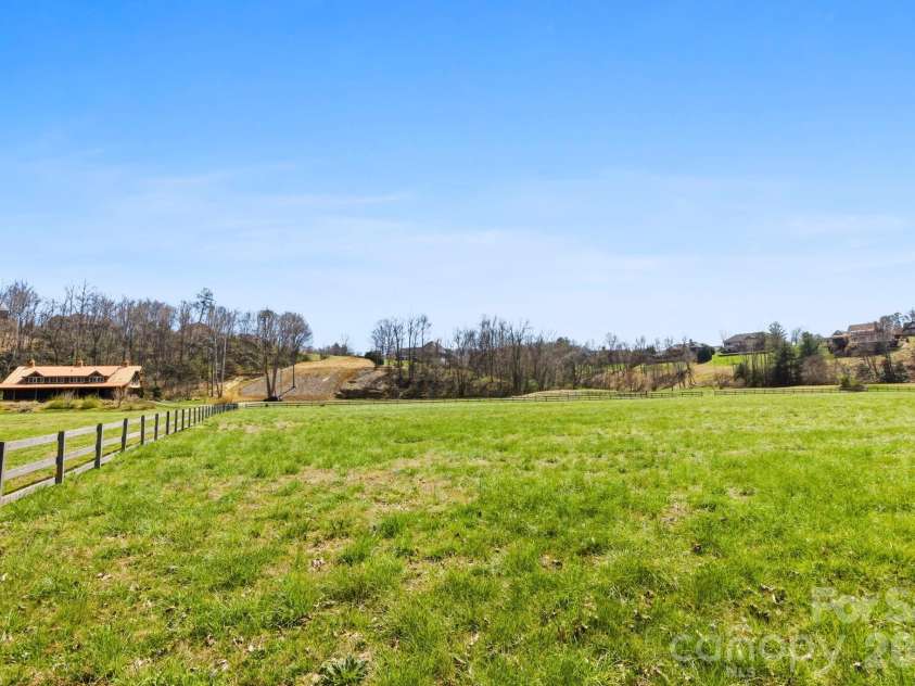 20 Waterford Lakes Drive, Fletcher, NC 28732.  MLS# CAR4361440, YatesRealty ID 15738. 