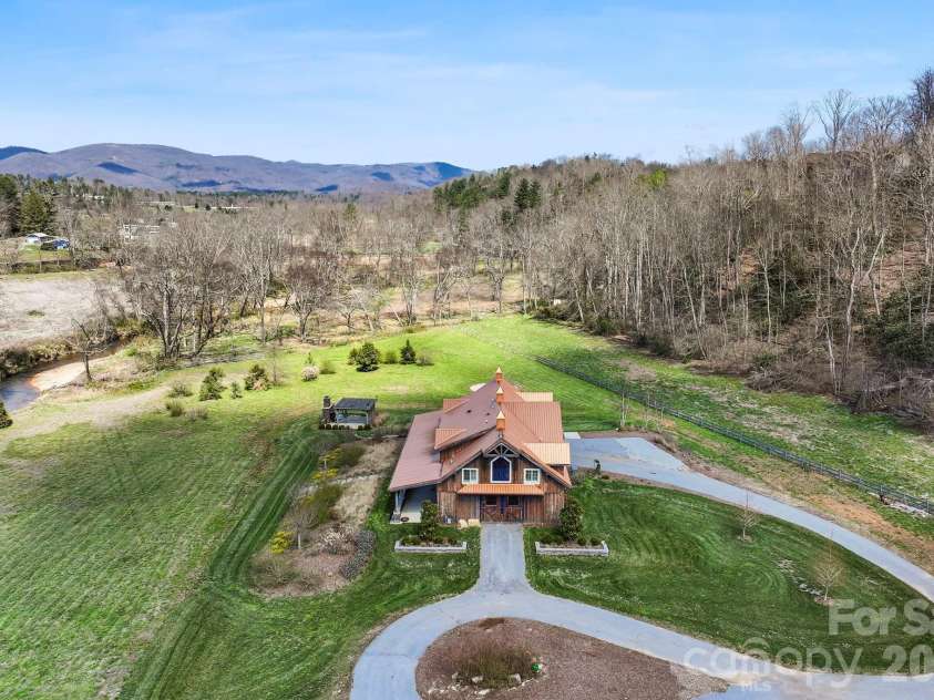 20 Waterford Lakes Drive, Fletcher, NC 28732.  MLS# CAR4361440, YatesRealty ID 15738. 