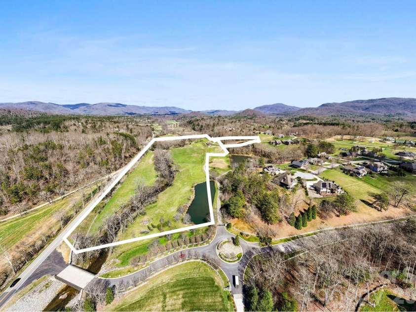 20 Waterford Lakes Drive, Fletcher, NC 28732.  MLS# CAR4361440, YatesRealty ID 15738. 