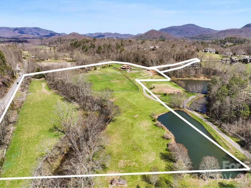 20 Waterford Lakes Drive, Fletcher, NC 28732.  MLS# CAR4361440, YatesRealty ID 15738. 