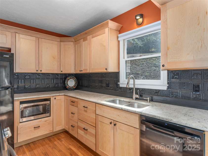 774 Mountain Lake Drive, Waynesville, NC 28785.  MLS# CAR4228544, YatesRealty ID 15738. 