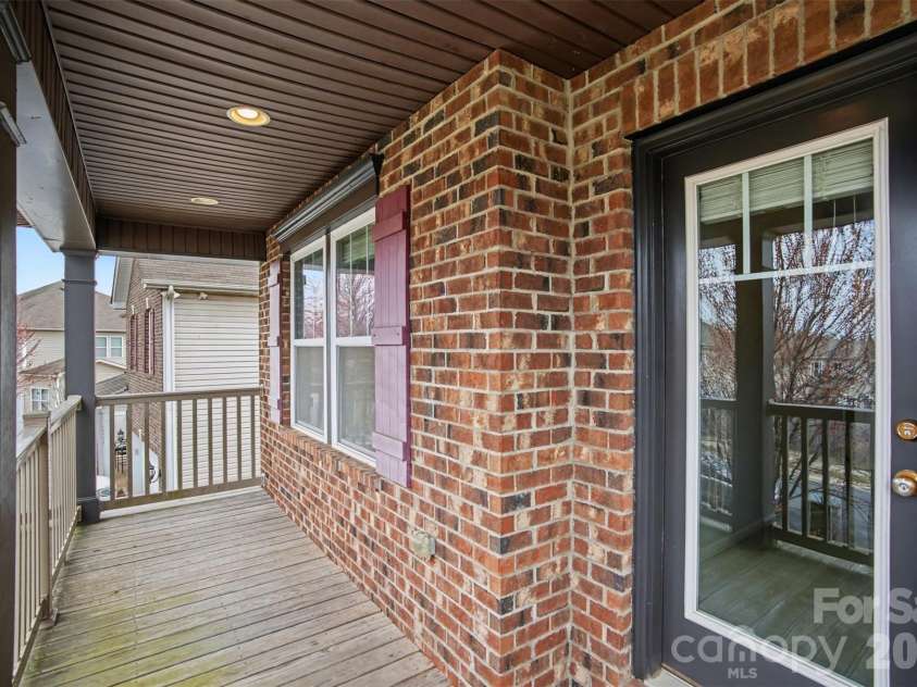 10916 Tower Oak Drive, Charlotte, NC 28269.  MLS# CAR4352118, YatesRealty ID 15739. 