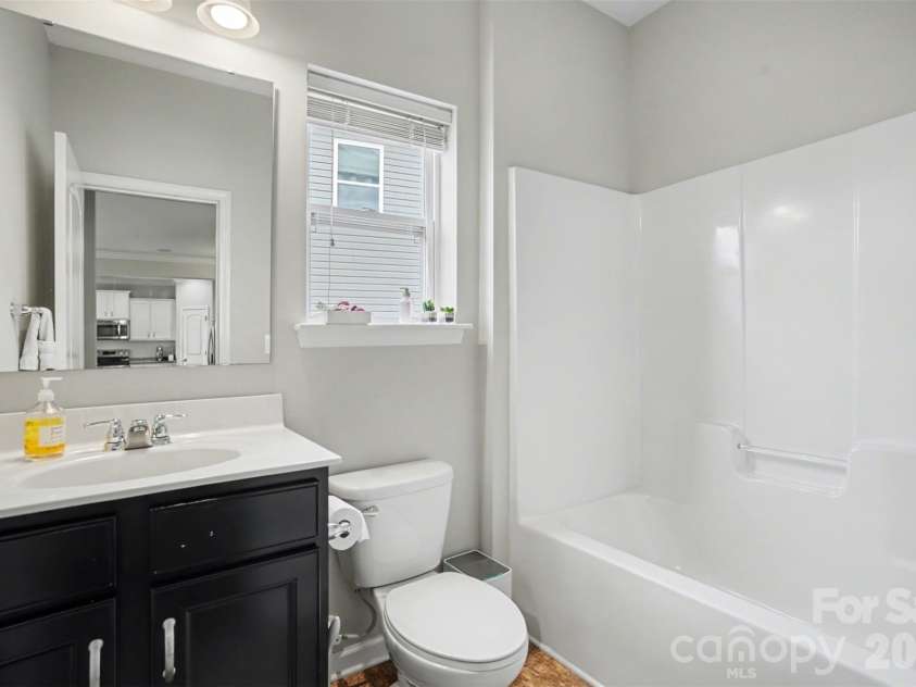10916 Tower Oak Drive, Charlotte, NC 28269.  MLS# CAR4352118, YatesRealty ID 15739. 