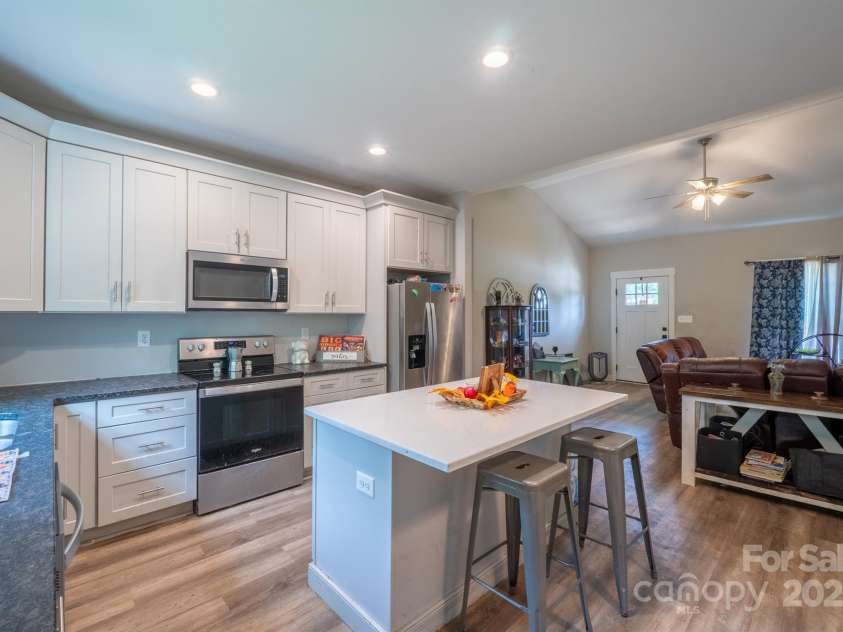 1700 Ivey Court, Maiden, NC 28650.  MLS# CAR4234584, YatesRealty ID 15740. 