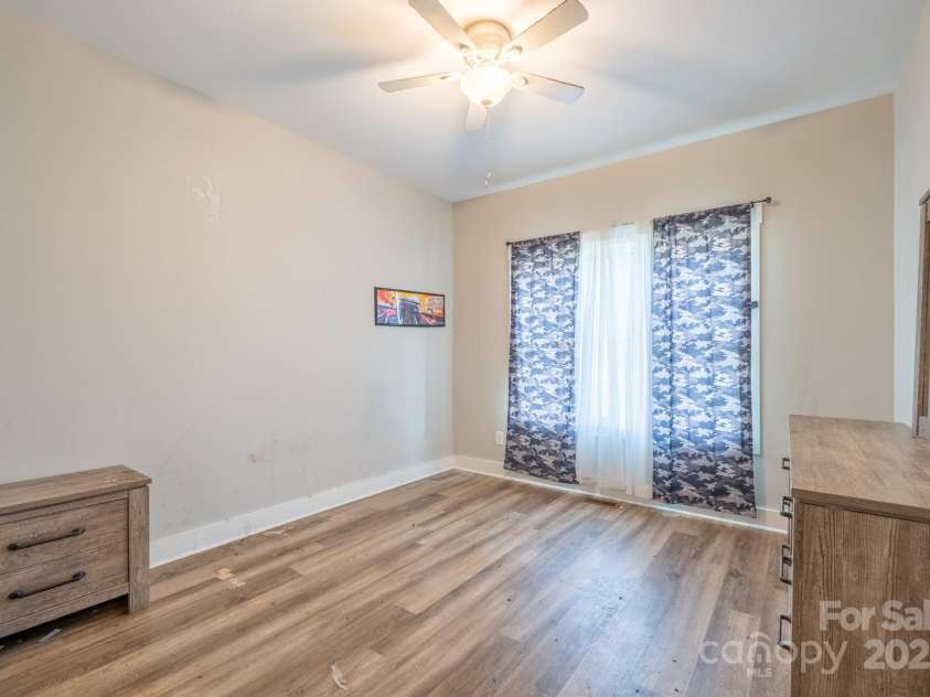 1700 Ivey Court, Maiden, NC 28650.  MLS# CAR4234584, YatesRealty ID 15740. 