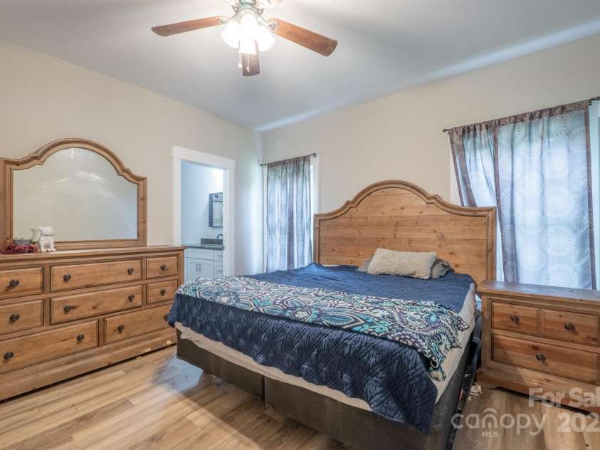 1700 Ivey Court, Maiden, NC 28650.  MLS# CAR4234584, YatesRealty ID 15740. 