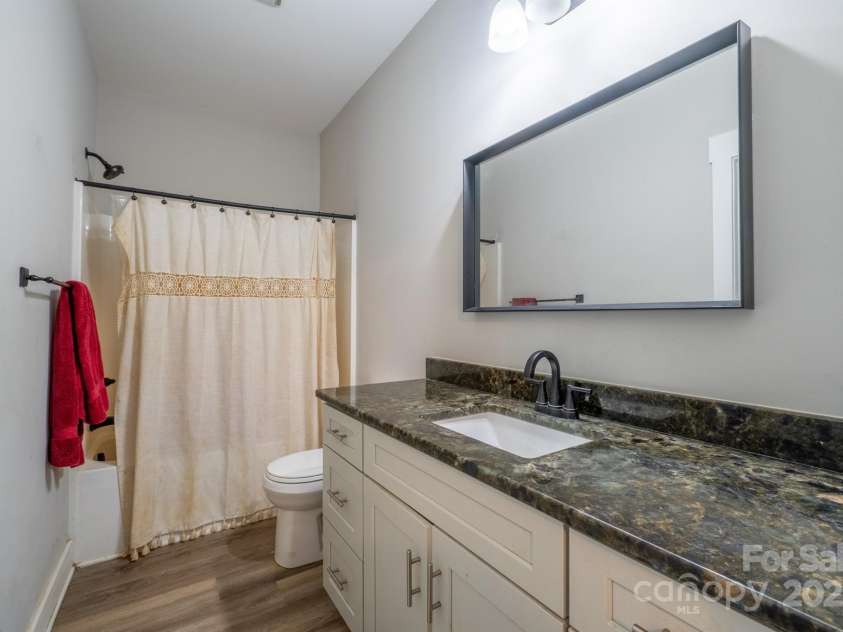 1700 Ivey Court, Maiden, NC 28650.  MLS# CAR4234584, YatesRealty ID 15740. 