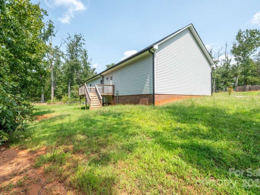 1700 Ivey Court, Maiden, NC 28650.  MLS# CAR4234584, YatesRealty ID 15740. 