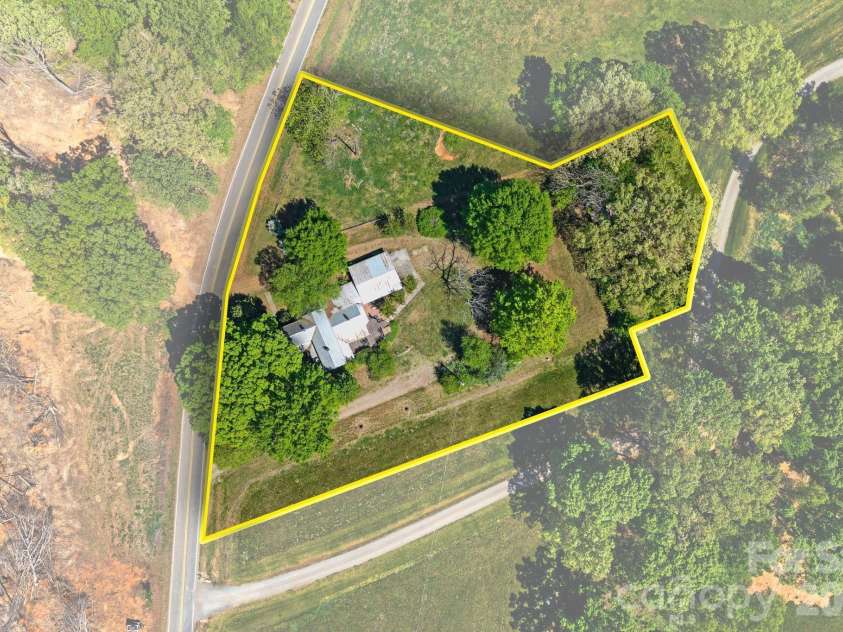 3724 Smitherman Road, East Bend, NC 27018.  MLS# CAR4371576, YatesRealty ID 15740. 