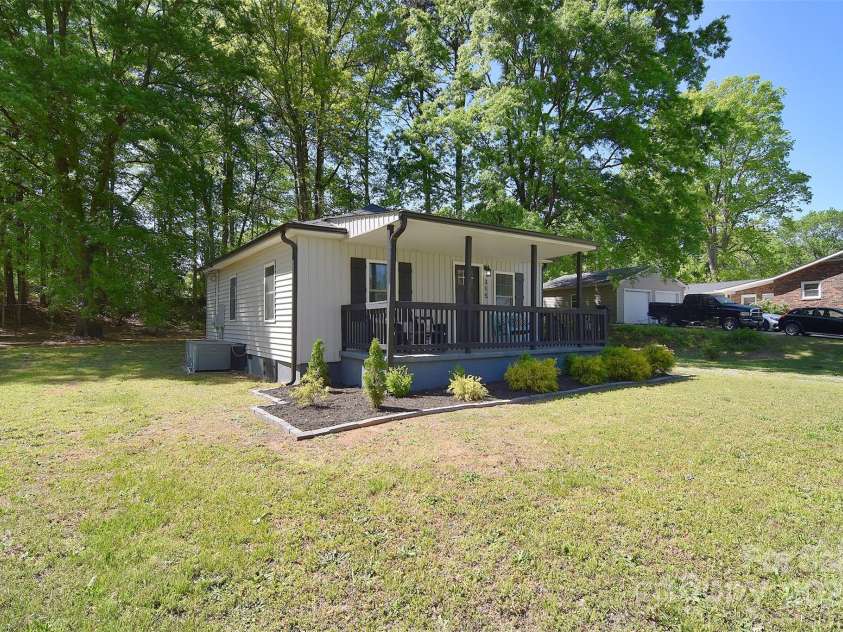 315 Kimmons Street, Landis, NC 28088.  MLS# CAR4248126, YatesRealty ID 15741. 