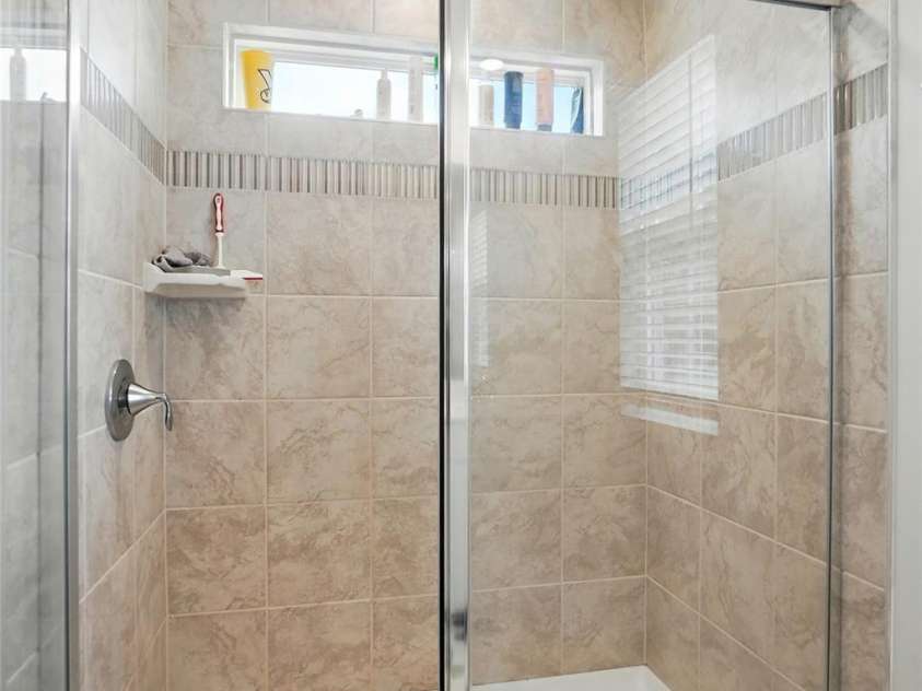 6037 Chelsea Oaks Ridge, Tega Cay, SC 29708.  MLS# CAR4258729, YatesRealty ID 15742. Large Walk-in Shower