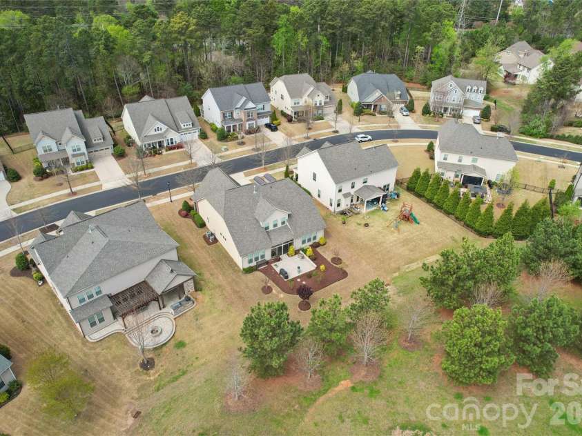 13335 Horned Lark Drive, Charlotte, NC 28278.  MLS# CAR4366538, YatesRealty ID 15743. 