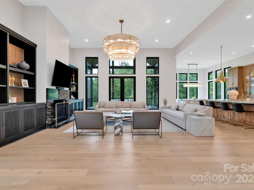 38 Thistle Lane, Fletcher, NC 28732.  MLS# CAR4264594, YatesRealty ID 15743. 