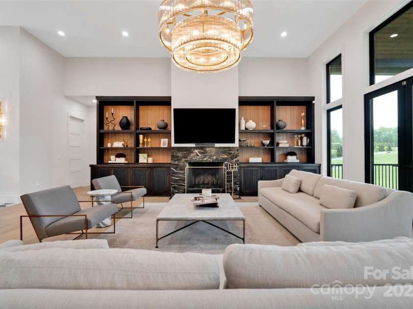 38 Thistle Lane, Fletcher, NC 28732.  MLS# CAR4264594, YatesRealty ID 15743. 