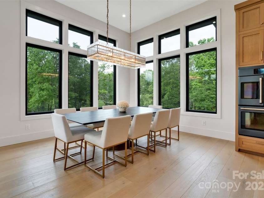 38 Thistle Lane, Fletcher, NC 28732.  MLS# CAR4264594, YatesRealty ID 15743. 