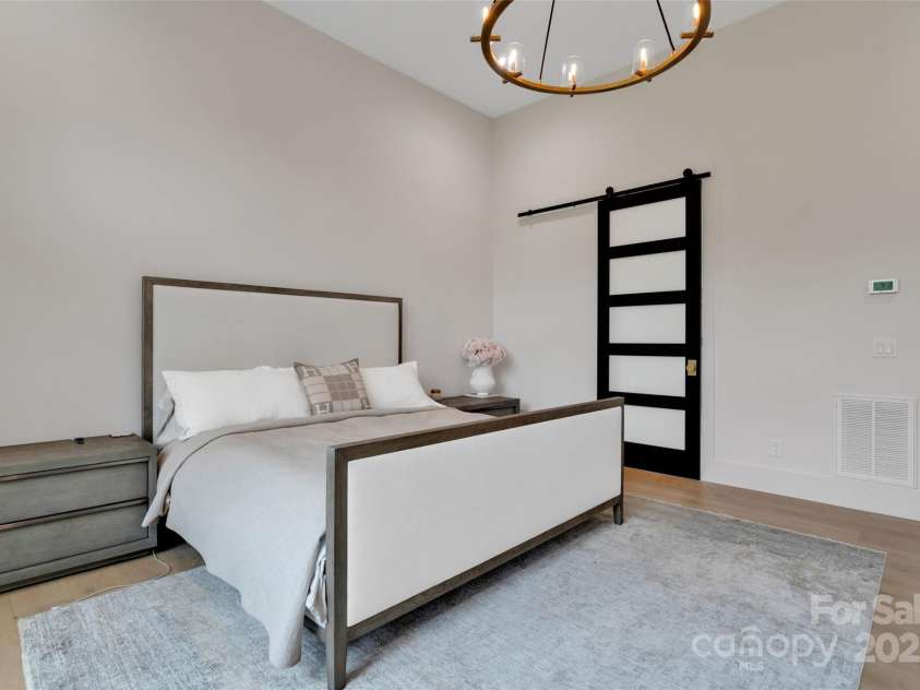 38 Thistle Lane, Fletcher, NC 28732.  MLS# CAR4264594, YatesRealty ID 15743. 