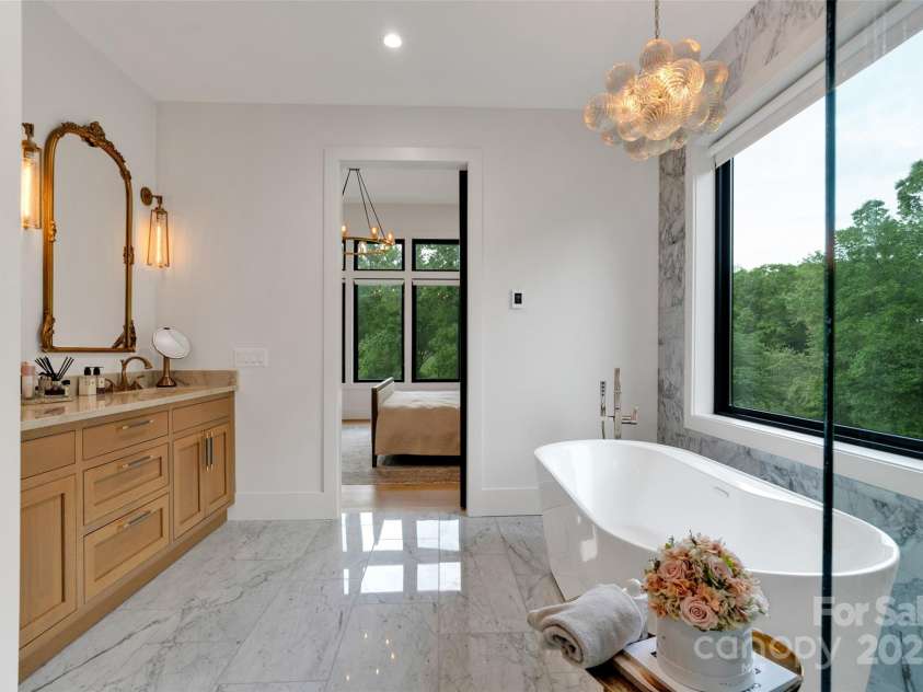 38 Thistle Lane, Fletcher, NC 28732.  MLS# CAR4264594, YatesRealty ID 15743. 