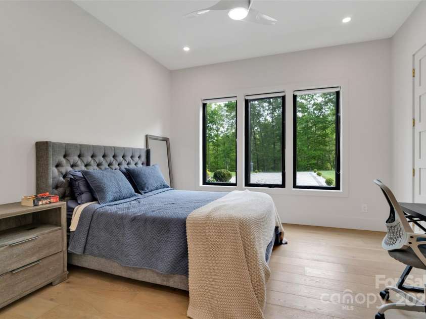 38 Thistle Lane, Fletcher, NC 28732.  MLS# CAR4264594, YatesRealty ID 15743. 