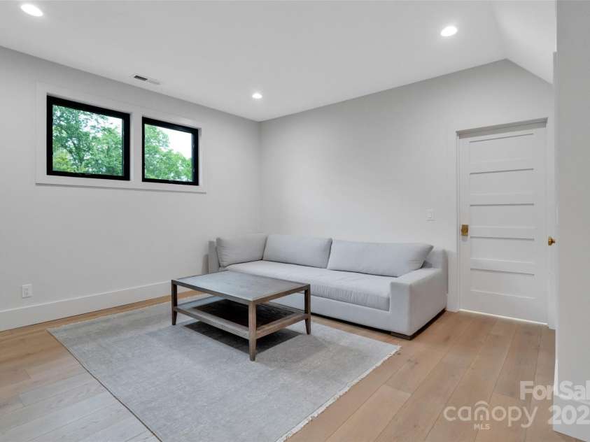 38 Thistle Lane, Fletcher, NC 28732.  MLS# CAR4264594, YatesRealty ID 15743. 