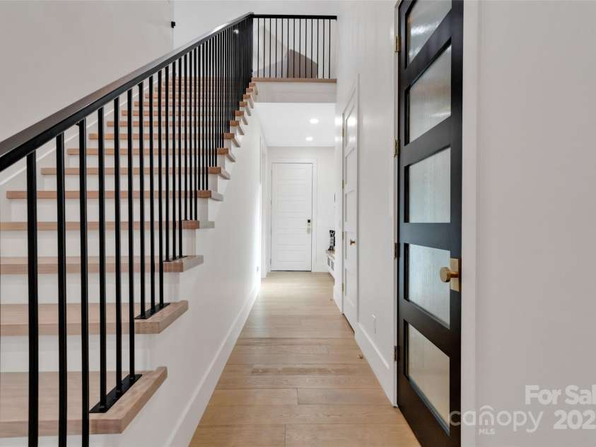 38 Thistle Lane, Fletcher, NC 28732.  MLS# CAR4264594, YatesRealty ID 15743. 