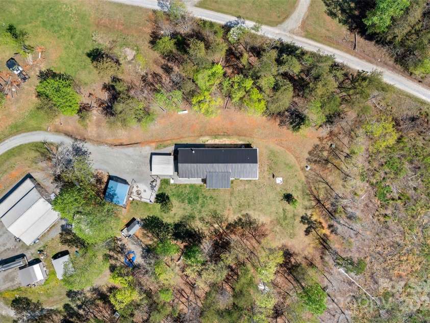 2567 Vein Mountain Road, Nebo, NC 28761.  MLS# CAR4254452, YatesRealty ID 15745. 