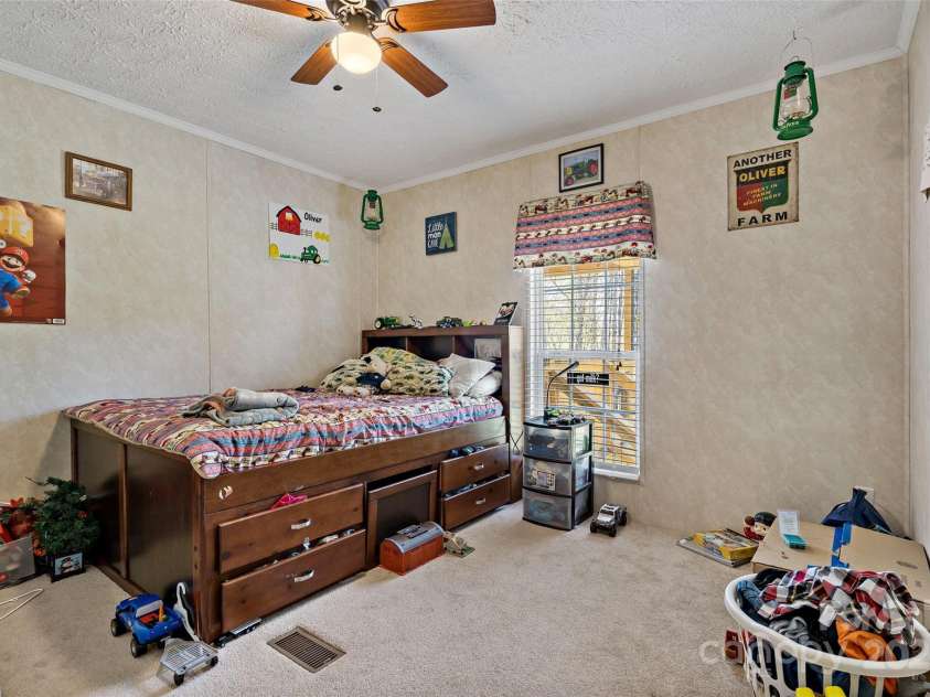 2567 Vein Mountain Road, Nebo, NC 28761.  MLS# CAR4254452, YatesRealty ID 15745. 