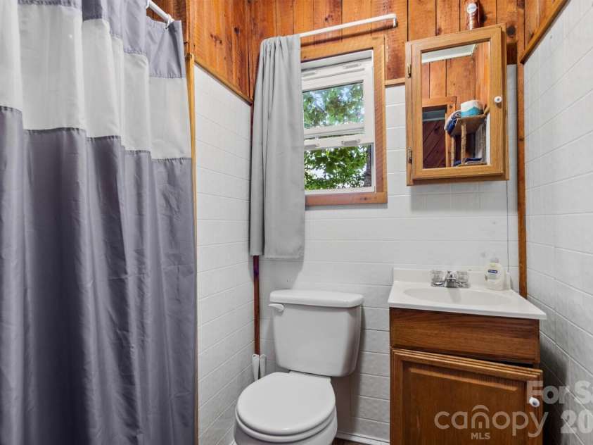 264 Rebel Drive, Hot Springs, NC 28743.  MLS# CAR4360663, YatesRealty ID 15745. 