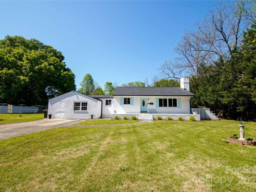 1081 Deas Street, Rock Hill, SC 29732.  MLS# CAR4247810, YatesRealty ID 15746. 