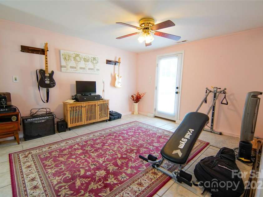 1081 Deas Street, Rock Hill, SC 29732.  MLS# CAR4247810, YatesRealty ID 15746. 