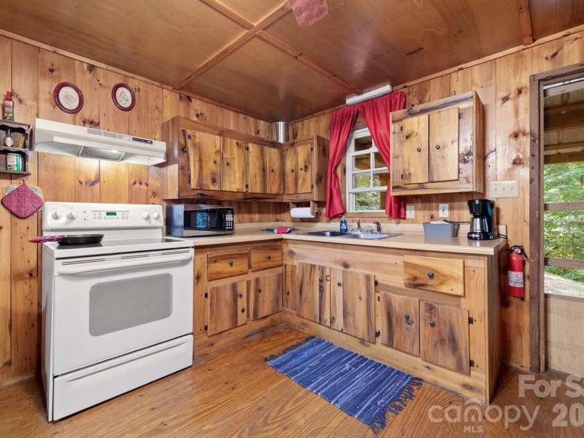 286 Rebel Drive, Hot Springs, NC 28743.  MLS# CAR4364820, YatesRealty ID 15746. 