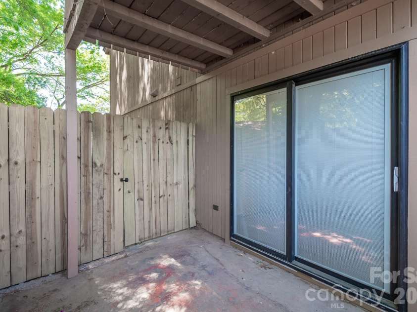 1465 Riverview Road, Rock Hill, SC 29732.  MLS# CAR4371709, YatesRealty ID 15747. 