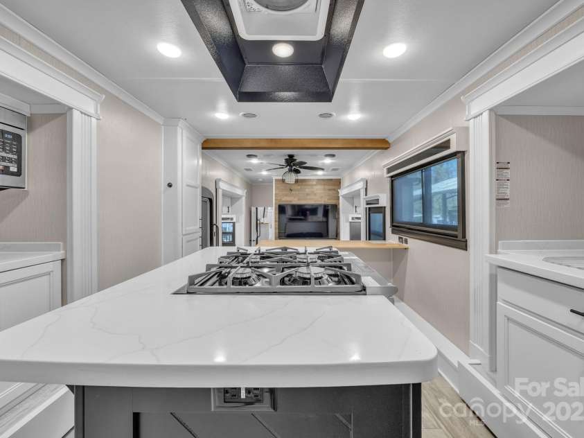 177 Finch Way, West Jefferson, NC 28694.  MLS# CAR4249752, YatesRealty ID 15747. 