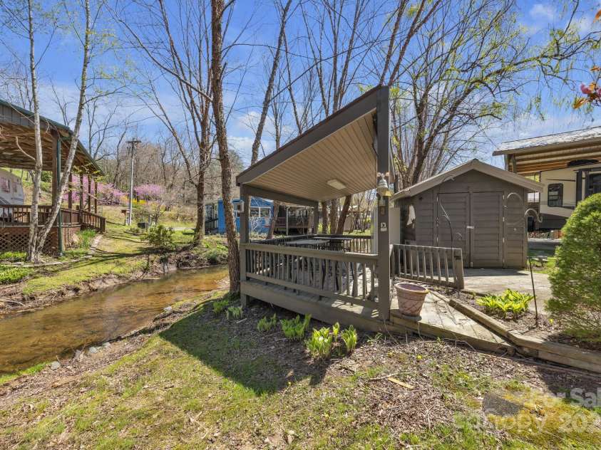177 Finch Way, West Jefferson, NC 28694.  MLS# CAR4249752, YatesRealty ID 15747. 