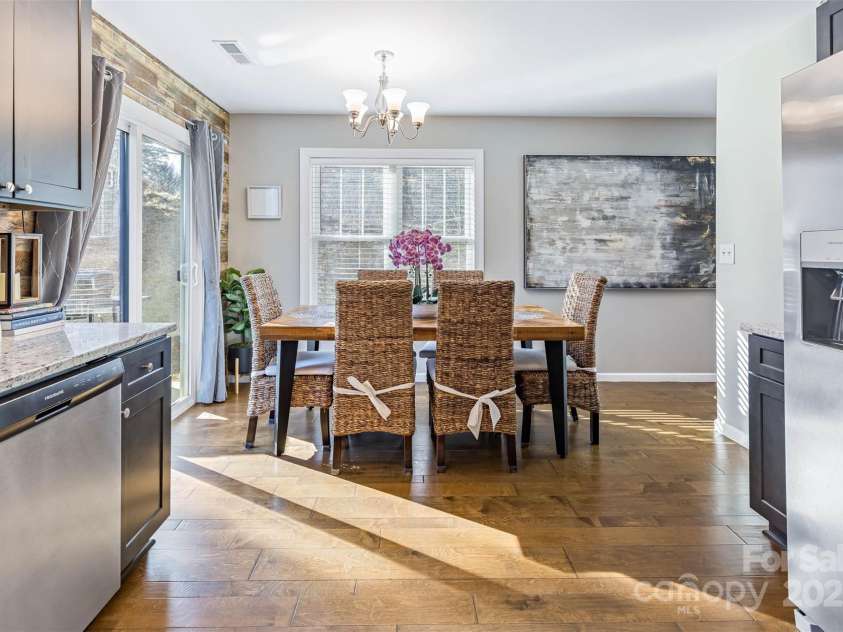 312 Jenna Clare Lane, Asheville, NC 28803.  MLS# CAR4197644, YatesRealty ID 15748. 