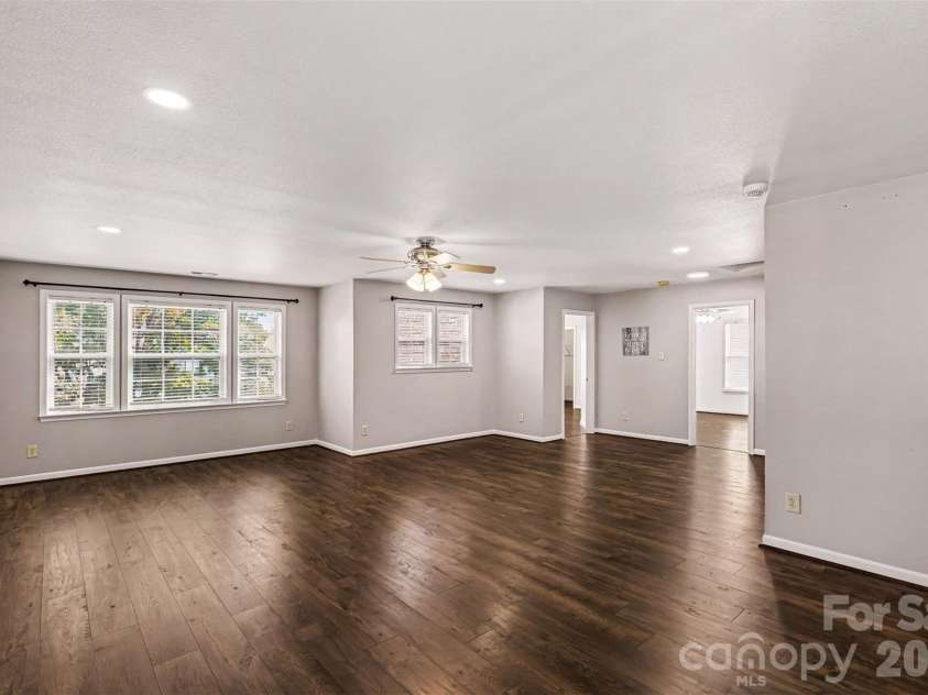 6058 Laurent Avenue, Fort Mill, SC 29715.  MLS# CAR4401920, YatesRealty ID 15748. 