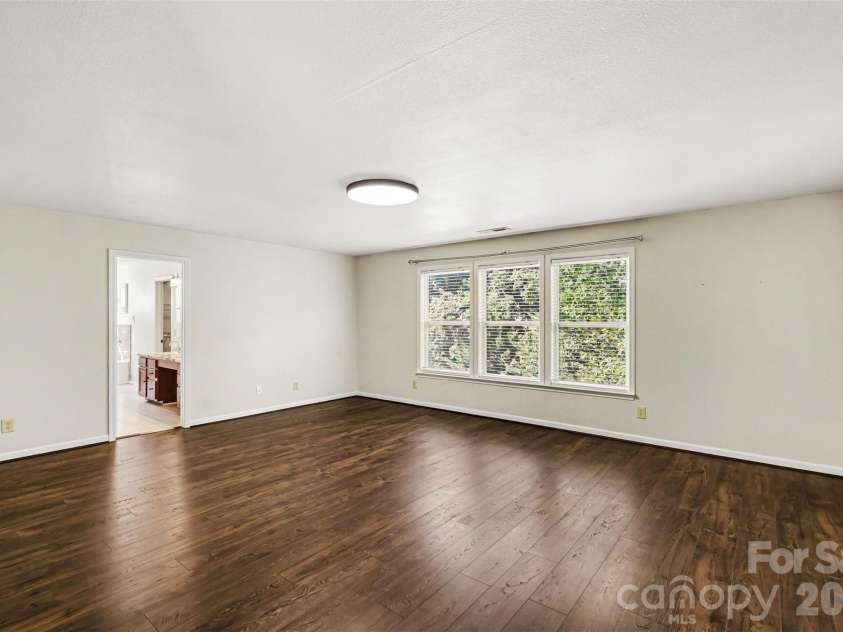 6058 Laurent Avenue, Fort Mill, SC 29715.  MLS# CAR4401920, YatesRealty ID 15748. 