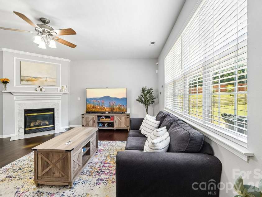 13321 Emerald Branch Lane, Charlotte, NC 28273.  MLS# CAR4373815, YatesRealty ID 15749. 